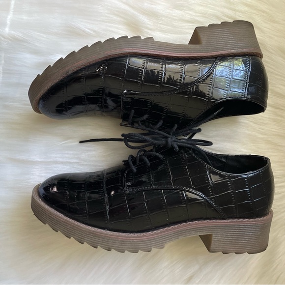 Sybilla Black Croc Patent Lace-up Loafers Size 9.5 - Picture 1 of 14